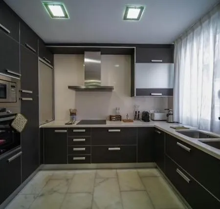 11 Eleven House Πανσιόν Λιέιδα