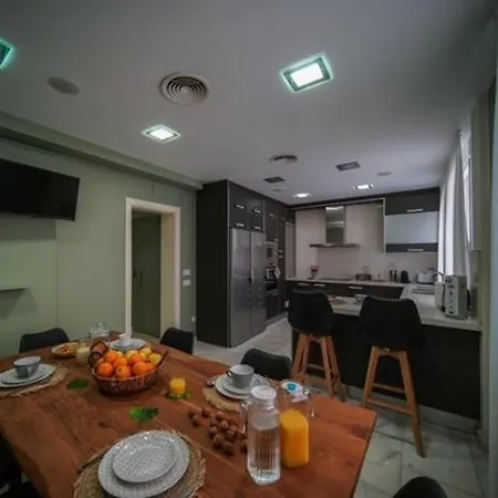 11 Eleven House Πανσιόν