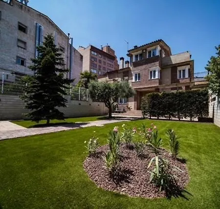 Πανσιόν 11 Eleven House